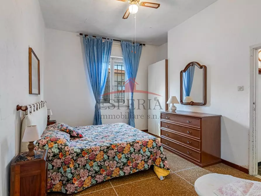 Immagine 21 di Villa in vendita  a Pisa