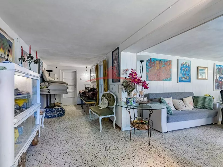 Immagine 27 di Villa in vendita  a Pisa