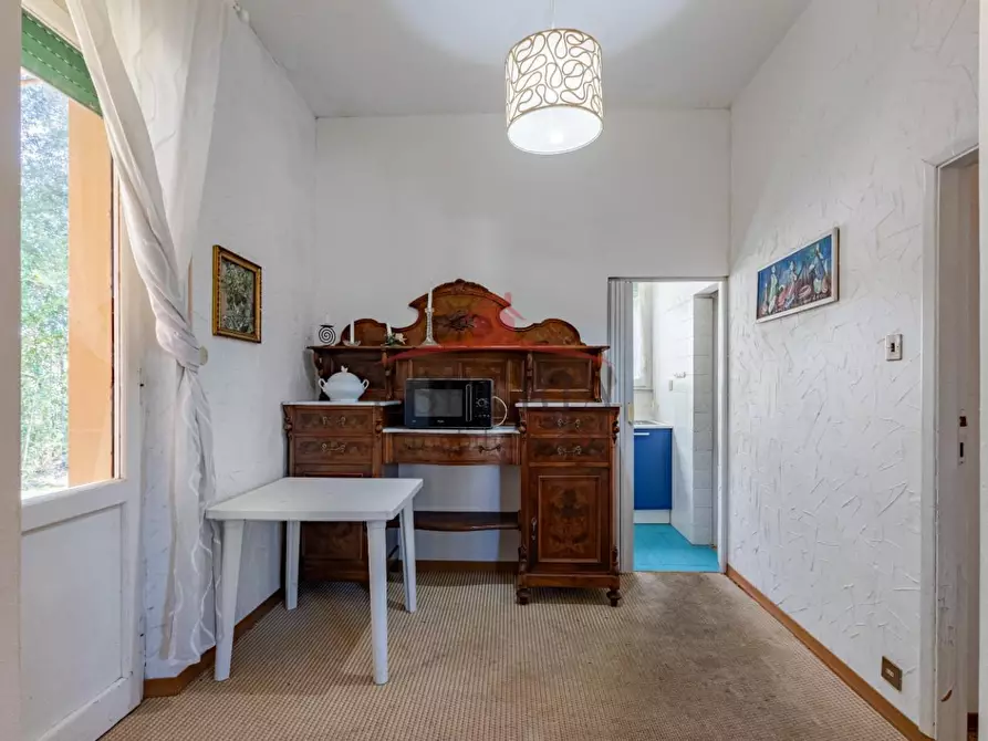 Immagine 12 di Villa in vendita  a Pisa