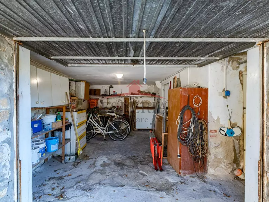 Immagine 42 di Villa in vendita  a Pisa