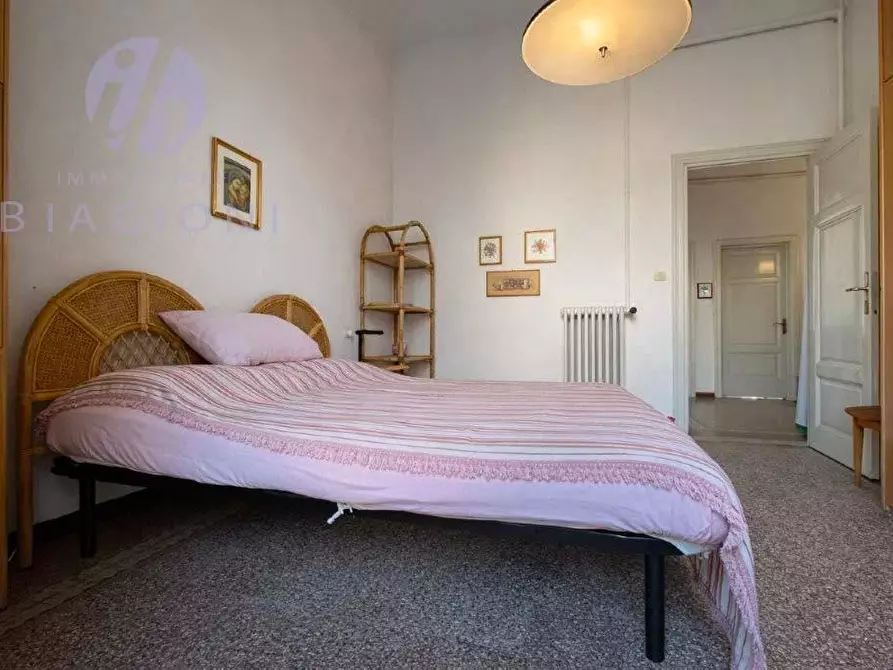 Immagine 20 di Casa bifamiliare in vendita  a Camaiore