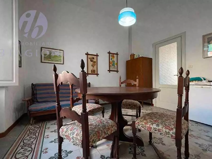 Immagine 12 di Casa bifamiliare in vendita  a Camaiore