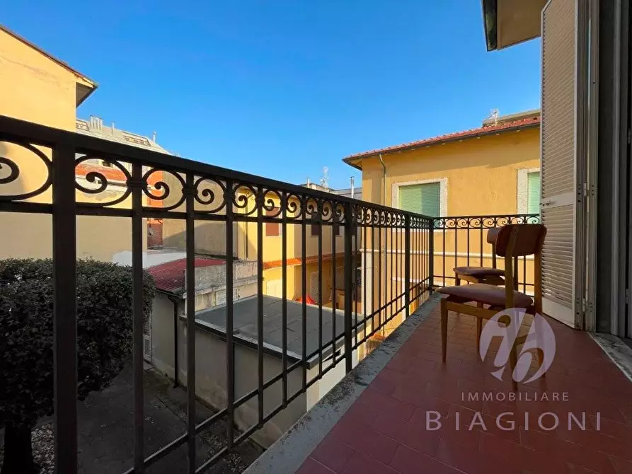 Immagine 22 di Casa bifamiliare in vendita  a Camaiore