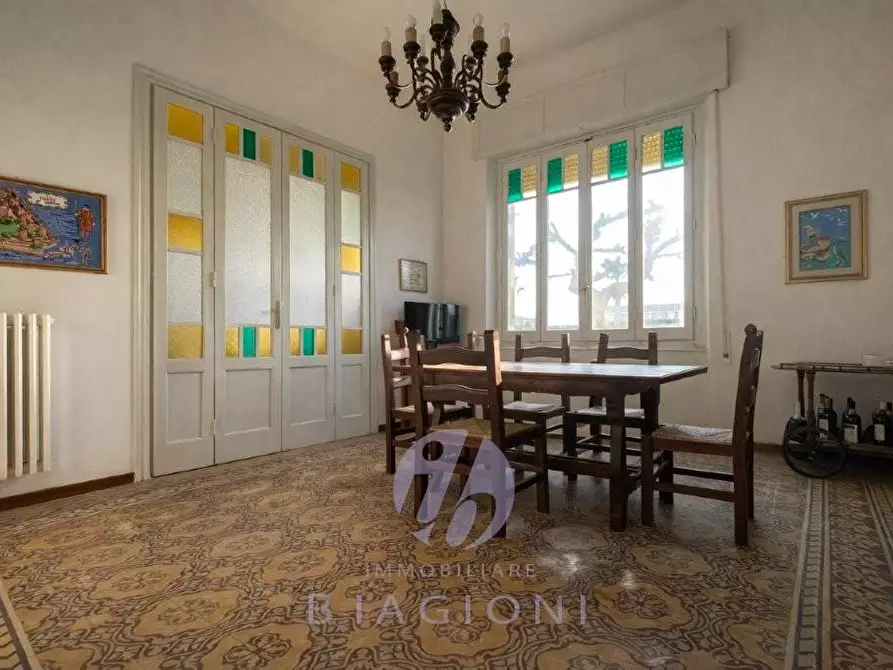 Immagine 7 di Casa bifamiliare in vendita  a Camaiore