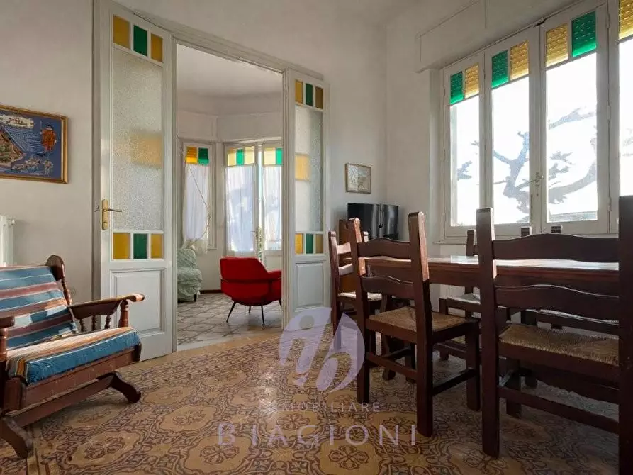 Immagine 9 di Casa bifamiliare in vendita  a Camaiore