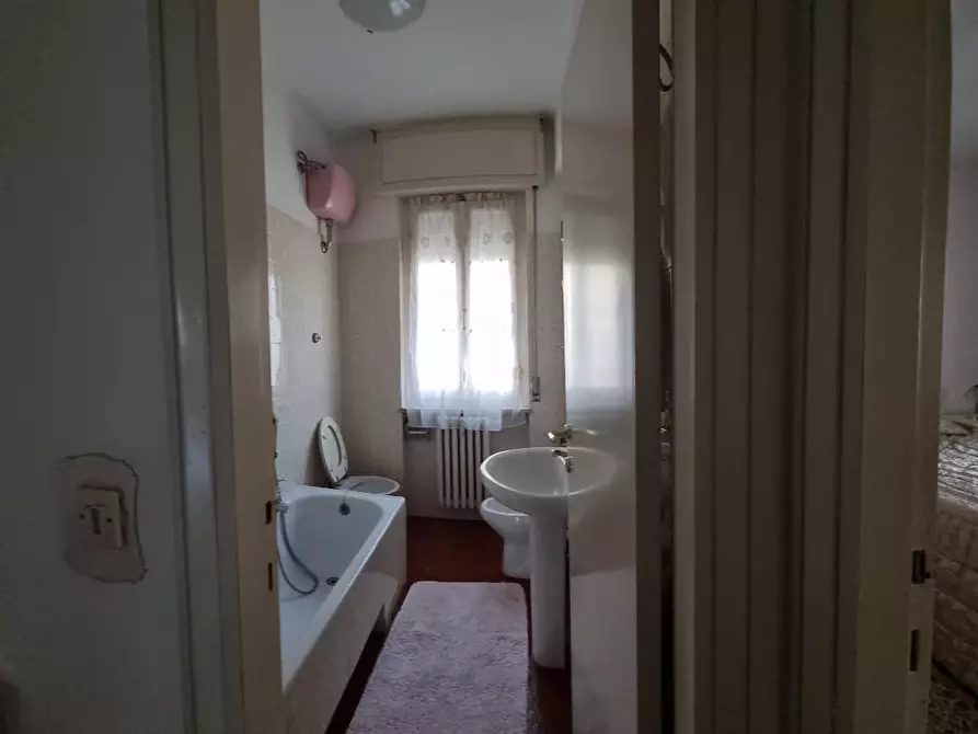 Immagine 17 di Appartamento in vendita  a Livorno