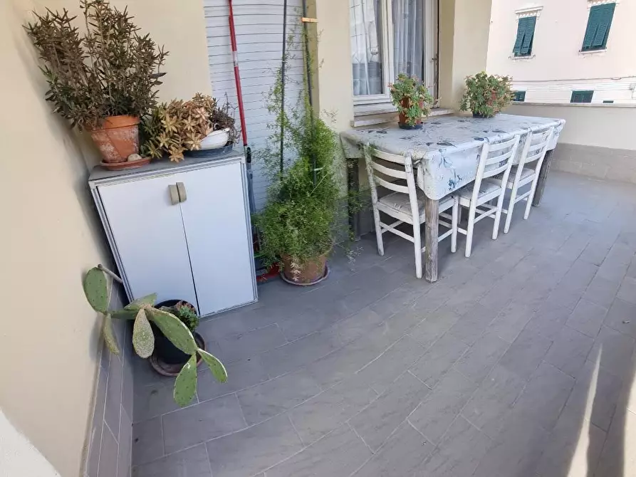 Immagine 10 di Appartamento in vendita  a Livorno