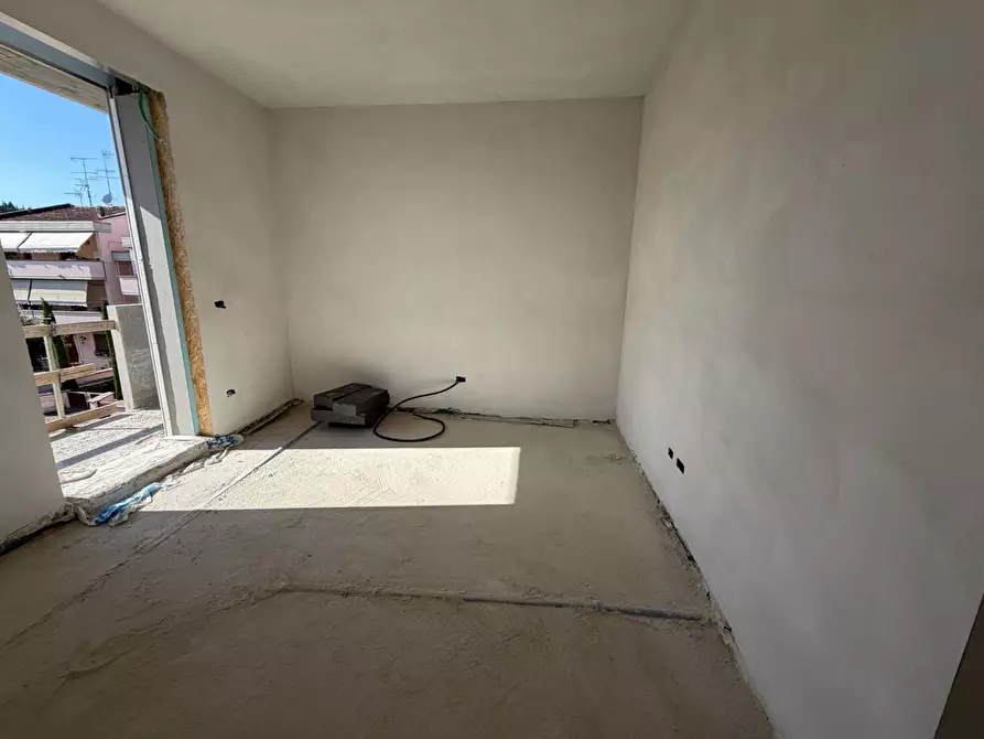 Immagine 5 di Appartamento in vendita  a Capraia E Limite