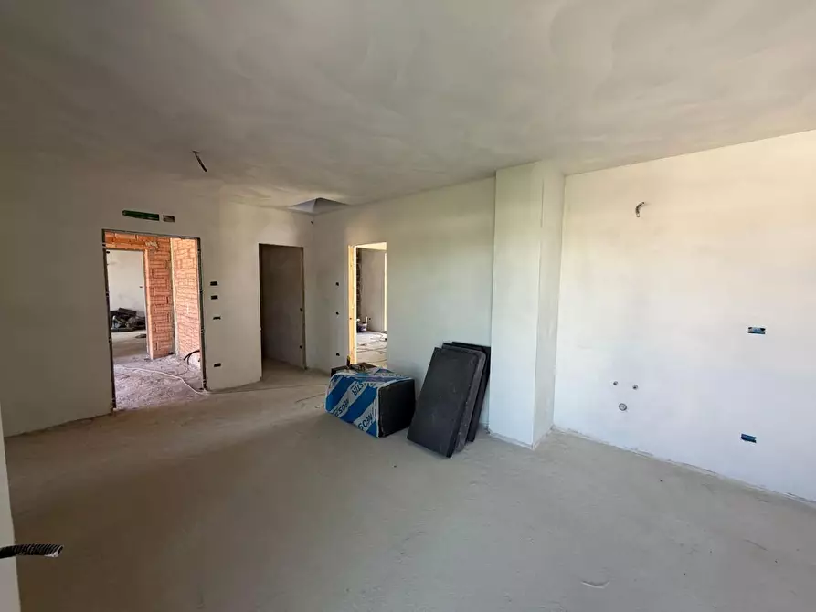Immagine 2 di Appartamento in vendita  a Capraia E Limite