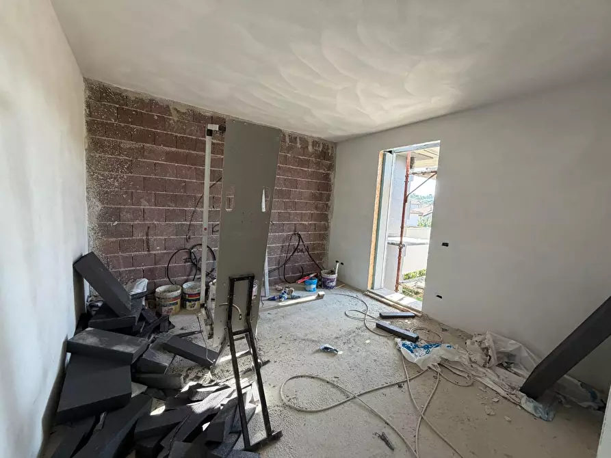 Immagine 10 di Appartamento in vendita  a Capraia E Limite