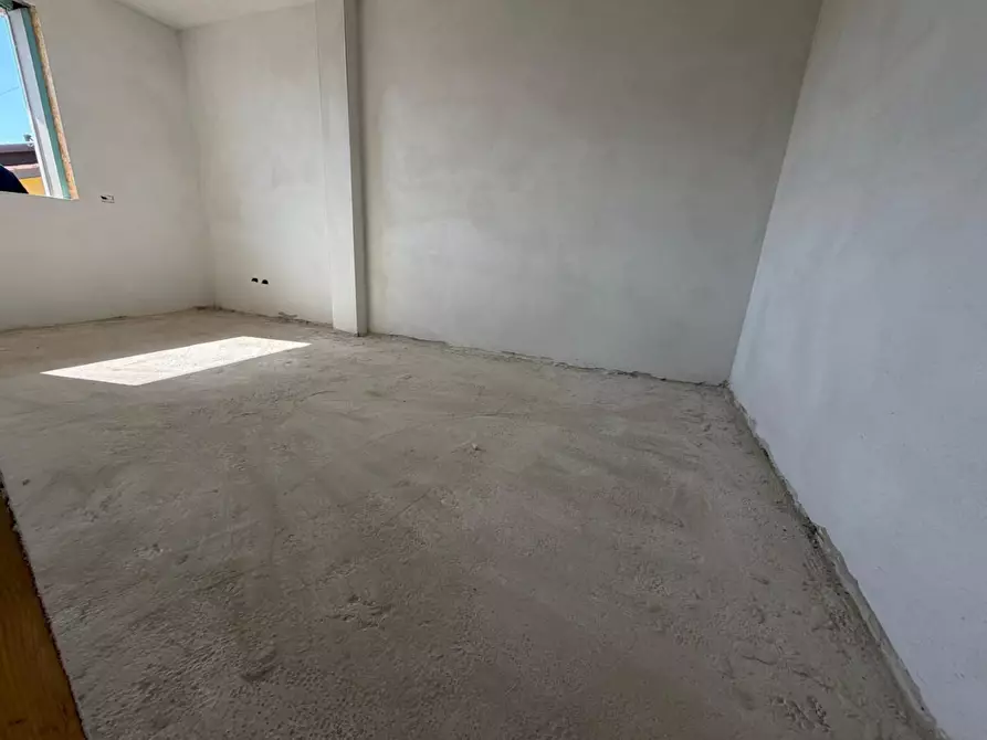 Immagine 6 di Appartamento in vendita  a Capraia E Limite
