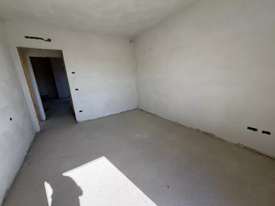 Immagine 9 di Appartamento in vendita  a Capraia E Limite