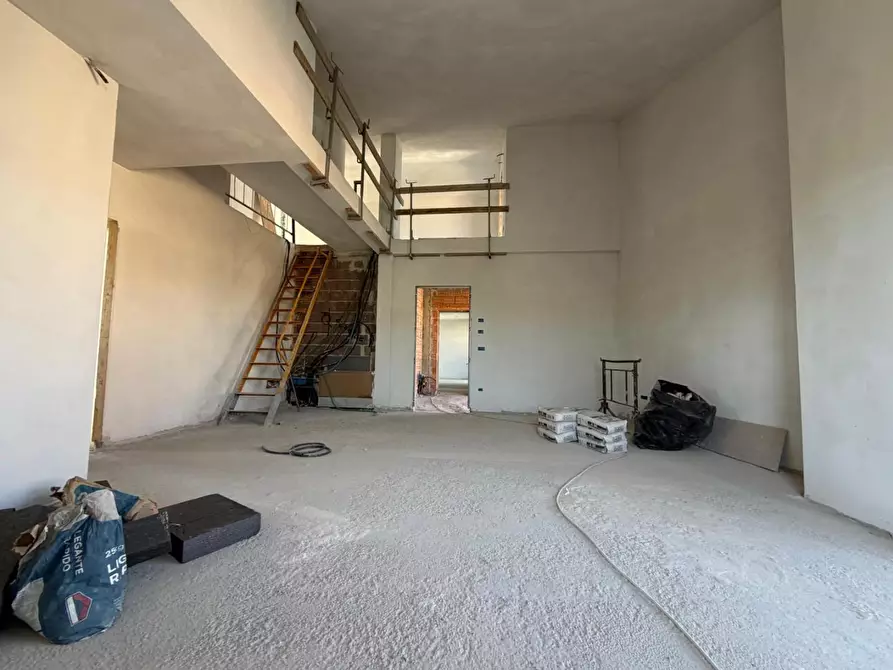 Immagine 3 di Appartamento in vendita  a Capraia E Limite