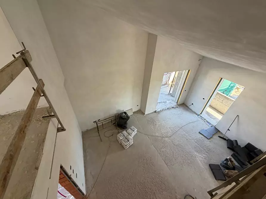 Immagine 12 di Appartamento in vendita  a Capraia E Limite