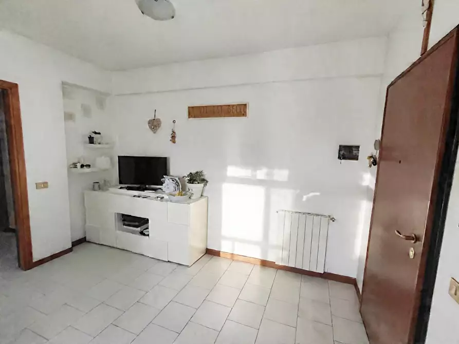 Immagine 1 di Appartamento in vendita  a Pisa