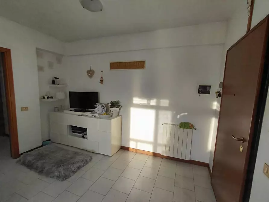 Immagine 2 di Appartamento in vendita  a Pisa