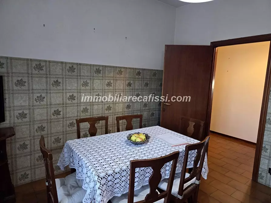 Immagine 8 di Palazzo in vendita  a Poggio A Caiano