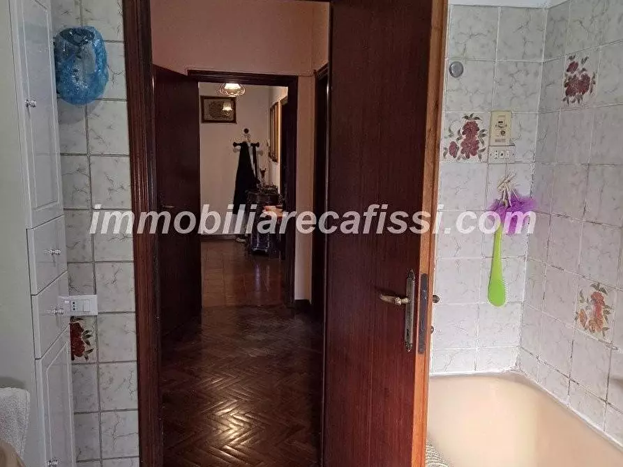 Immagine 19 di Palazzo in vendita  a Poggio A Caiano