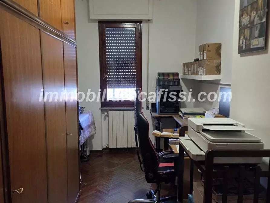 Immagine 15 di Palazzo in vendita  a Poggio A Caiano