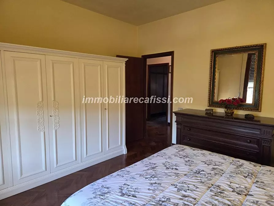 Immagine 12 di Palazzo in vendita  a Poggio A Caiano