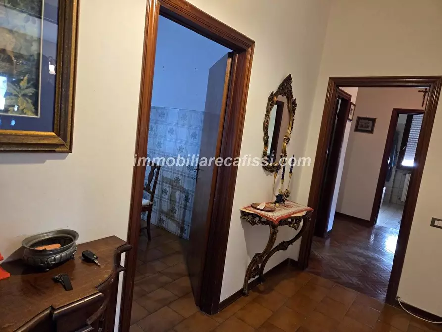 Immagine 9 di Palazzo in vendita  a Poggio A Caiano