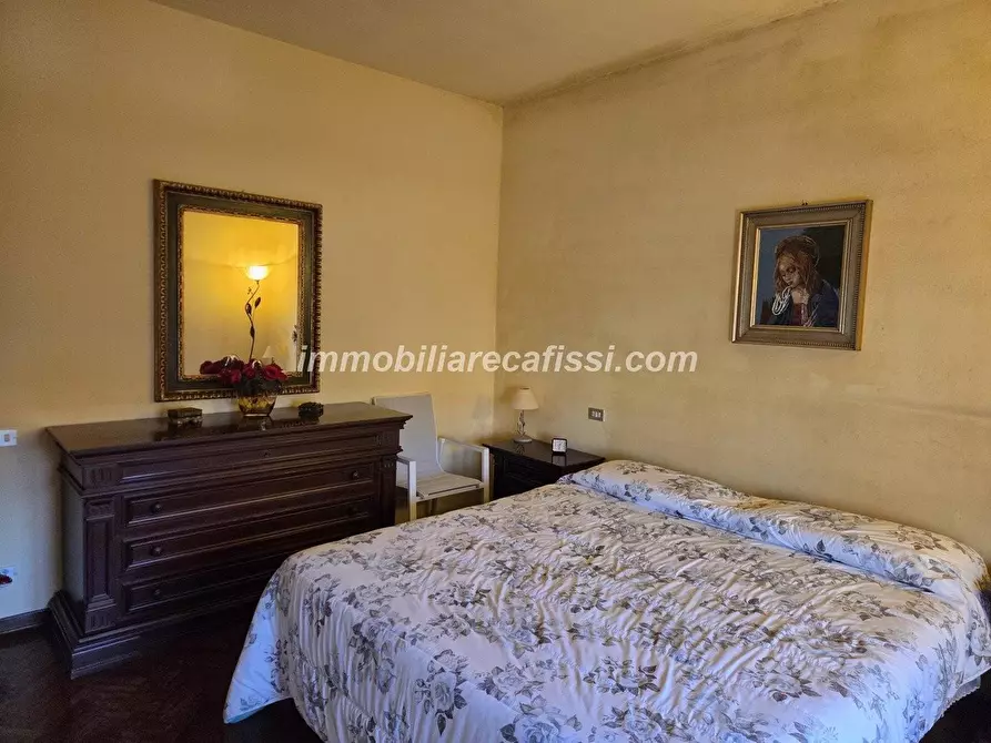 Immagine 11 di Palazzo in vendita  a Poggio A Caiano