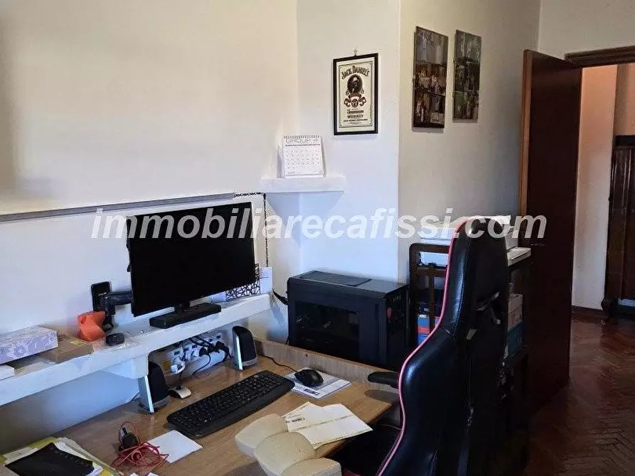 Immagine 16 di Palazzo in vendita  a Poggio A Caiano