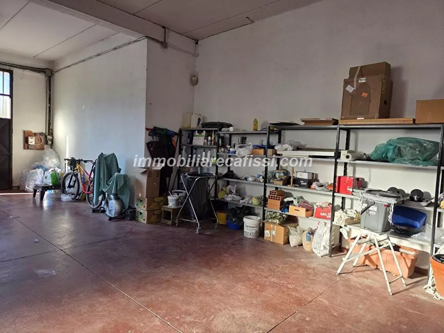 Immagine 28 di Palazzo in vendita  a Poggio A Caiano