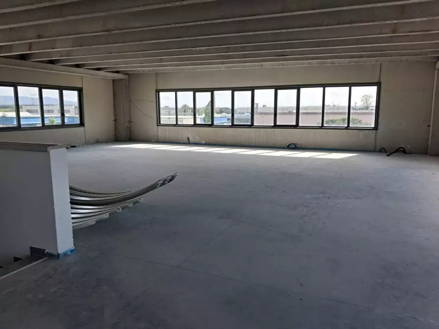 Immagine 8 di Capannone industriale in affitto  a San Miniato