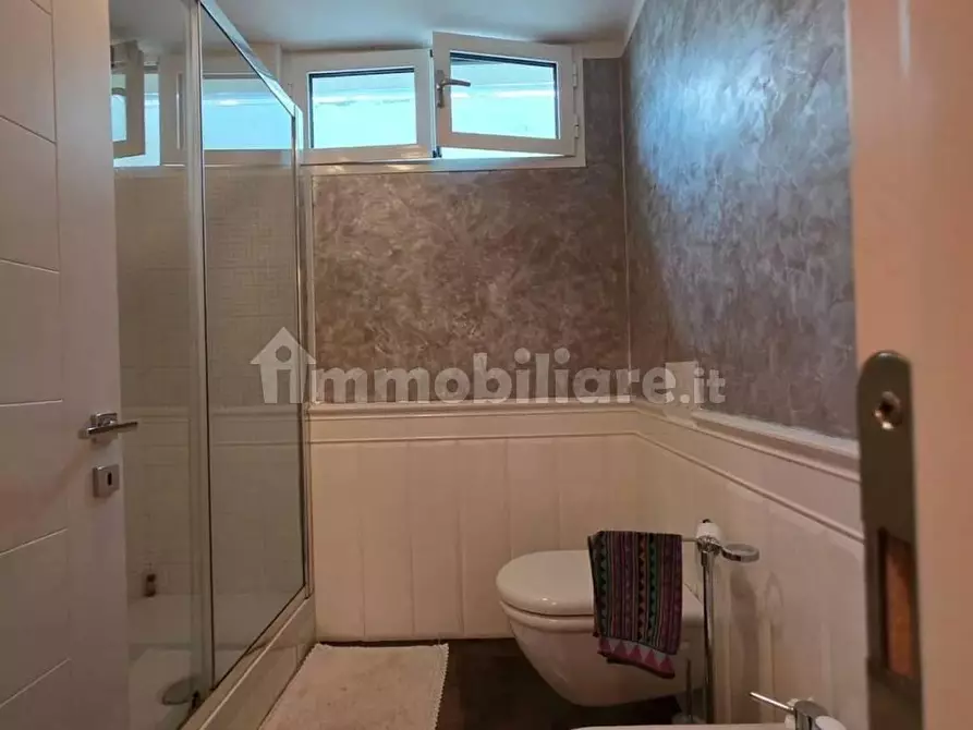 Immagine 24 di Villa in vendita  a Camaiore