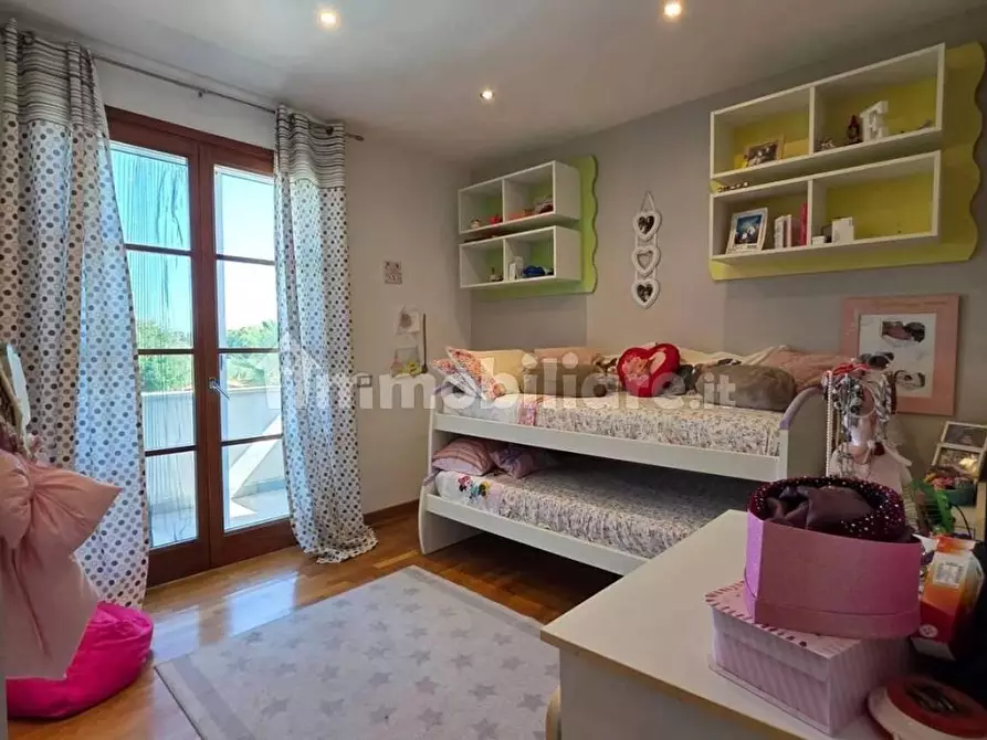 Immagine 19 di Villa in vendita  a Camaiore