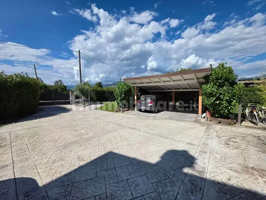Immagine 26 di Villa in vendita  a Camaiore