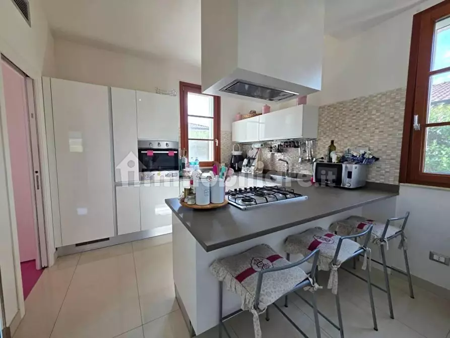 Immagine 16 di Villa in vendita  a Camaiore