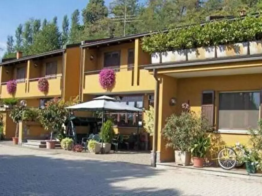 Immagine 1 di Albergo/B&B/Residence in vendita  a Piverone