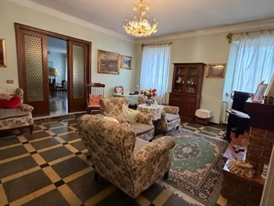 Immagine 1 di Appartamento in vendita  a Camaiore