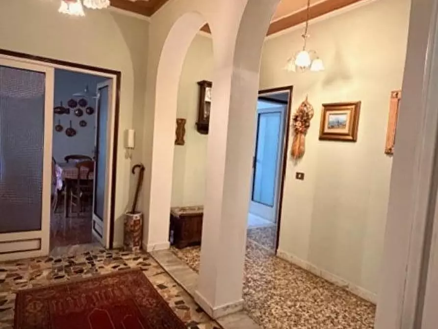 Immagine 21 di Appartamento in vendita  a Camaiore