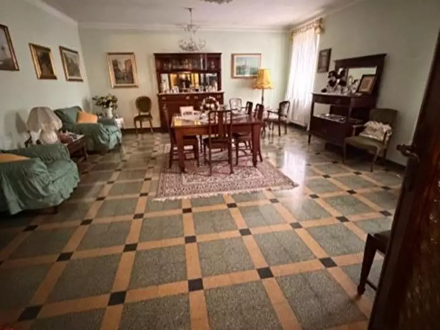 Immagine 17 di Appartamento in vendita  a Camaiore