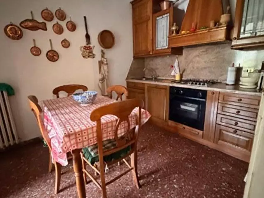 Immagine 9 di Appartamento in vendita  a Camaiore