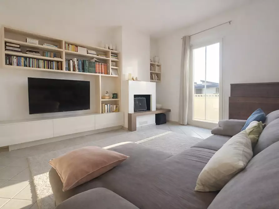 Immagine 2 di Villa in vendita  a San Miniato