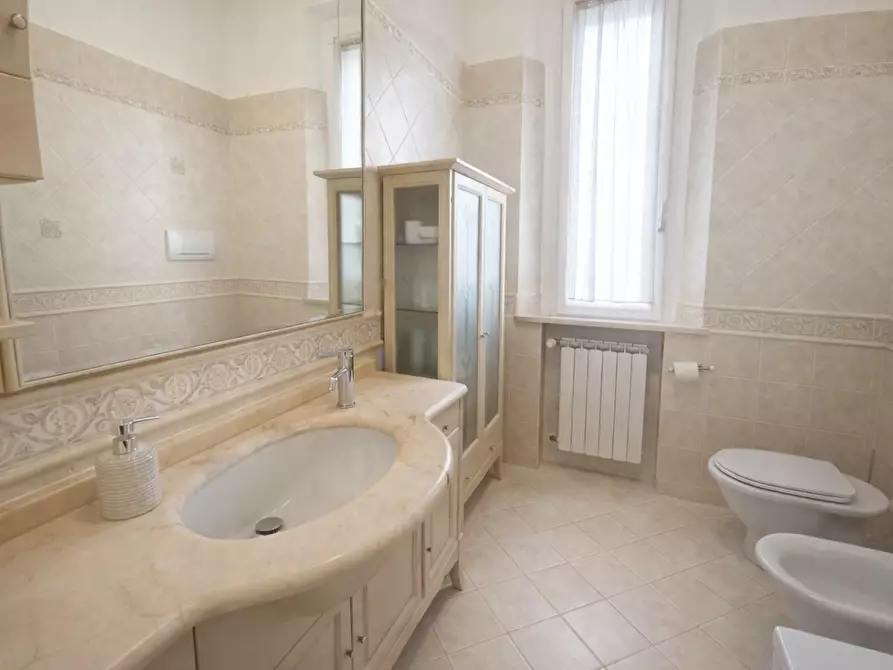 Immagine 9 di Villa in vendita  a San Miniato