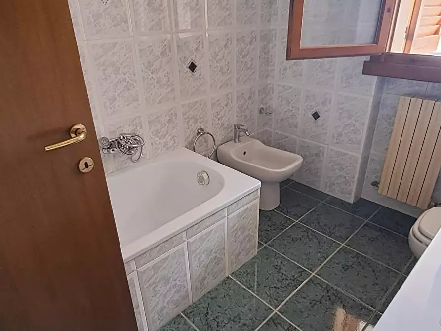 Immagine 22 di Appartamento in vendita  a Empoli