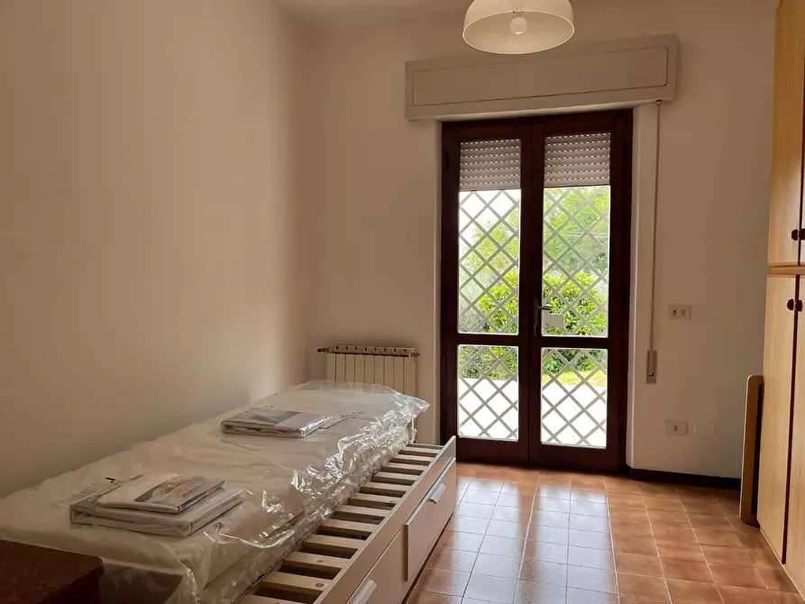 Immagine 17 di Casa indipendente in affitto  a Pietrasanta