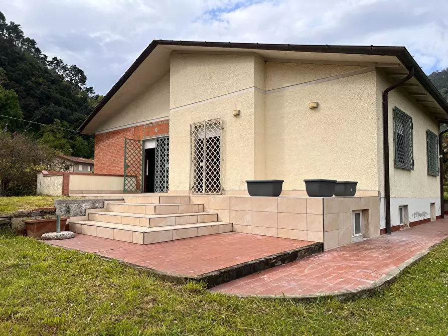 Immagine 2 di Casa indipendente in affitto  a Pietrasanta