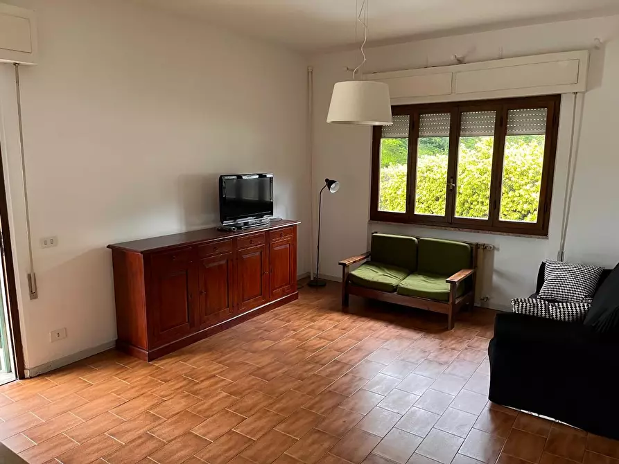 Immagine 6 di Casa indipendente in affitto  a Pietrasanta