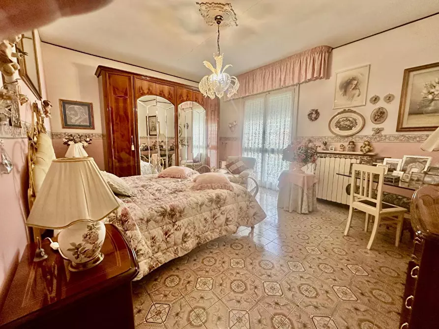 Immagine 6 di Casa semindipendente in vendita  a Massa