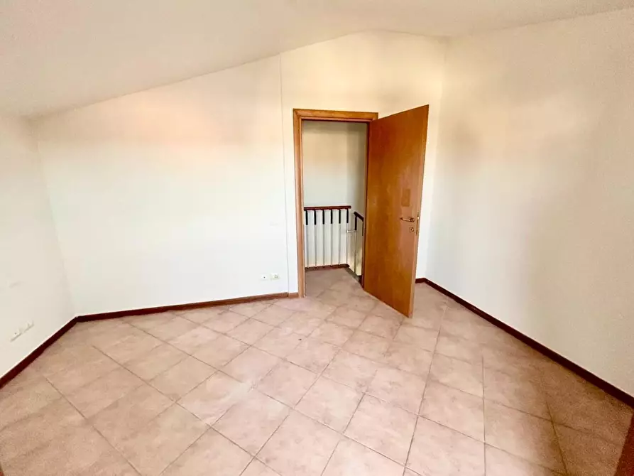 Immagine 12 di Appartamento in vendita  a Santa Croce Sull'arno