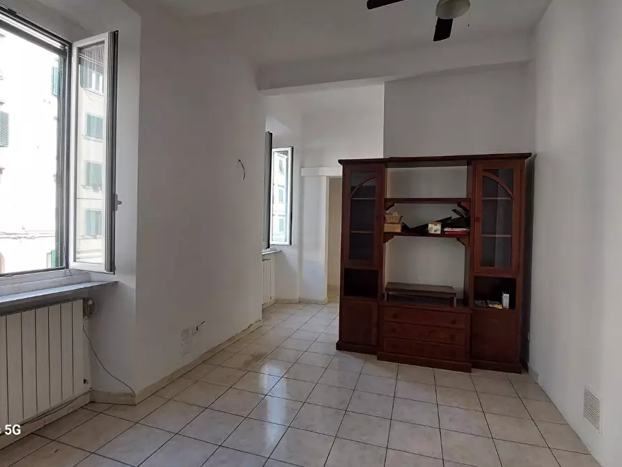 Immagine 17 di Appartamento in vendita  a Livorno