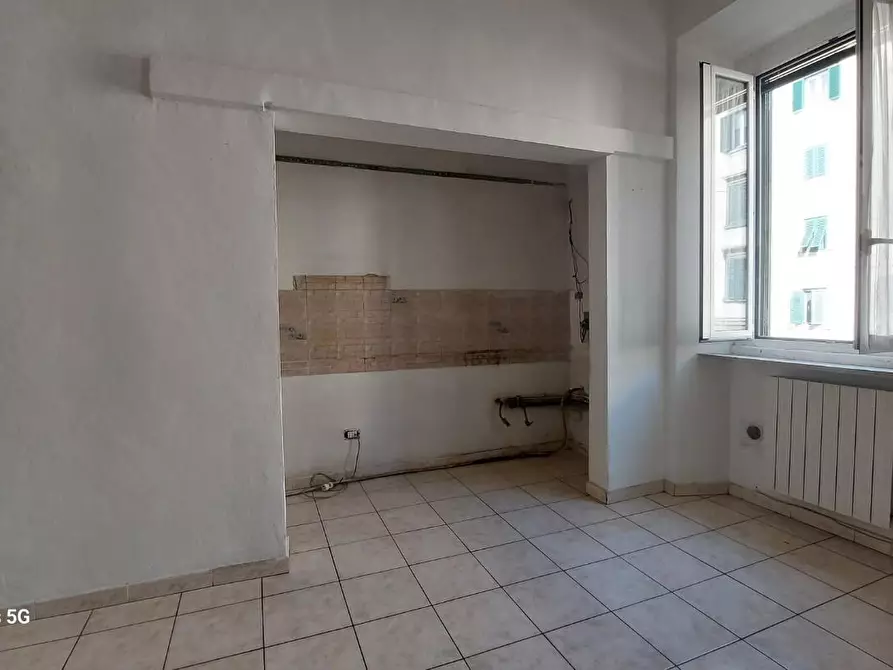 Immagine 12 di Appartamento in vendita  a Livorno