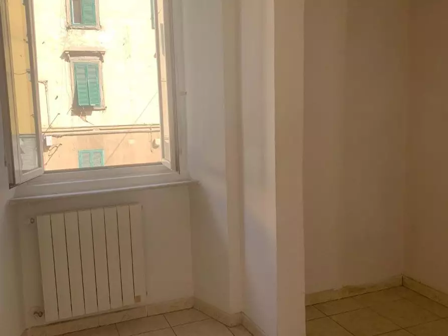 Immagine 11 di Appartamento in vendita  a Livorno