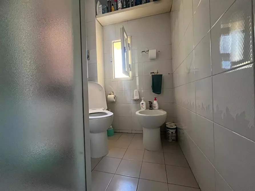 Immagine 19 di Appartamento in vendita  a Livorno